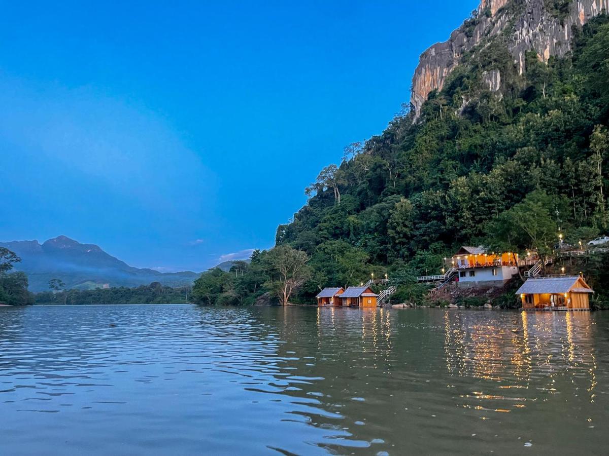 Nongkhiaw The Float House Hotell Exteriör bild