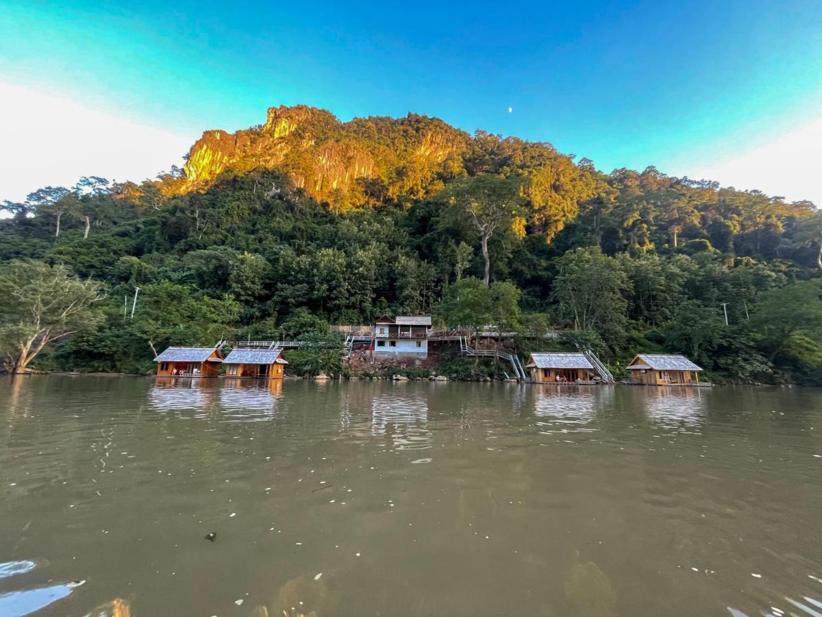 Nongkhiaw The Float House Hotell Exteriör bild