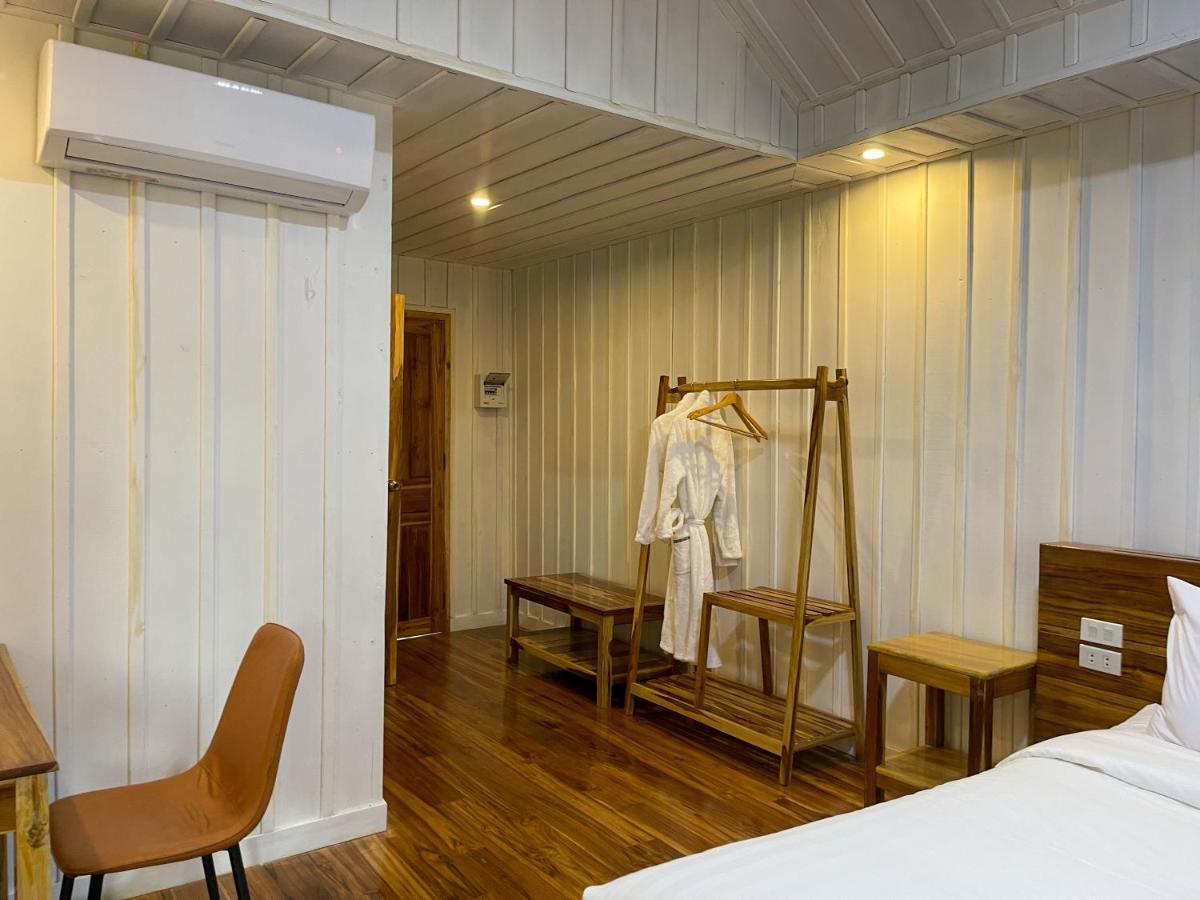 Nongkhiaw The Float House Hotell Exteriör bild