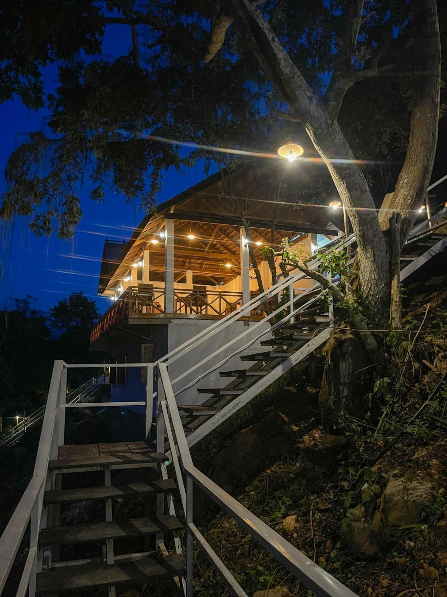 Nongkhiaw The Float House Hotell Exteriör bild