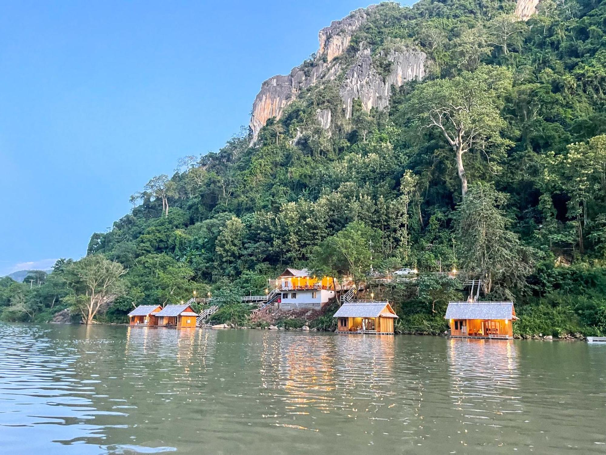 Nongkhiaw The Float House Hotell Exteriör bild