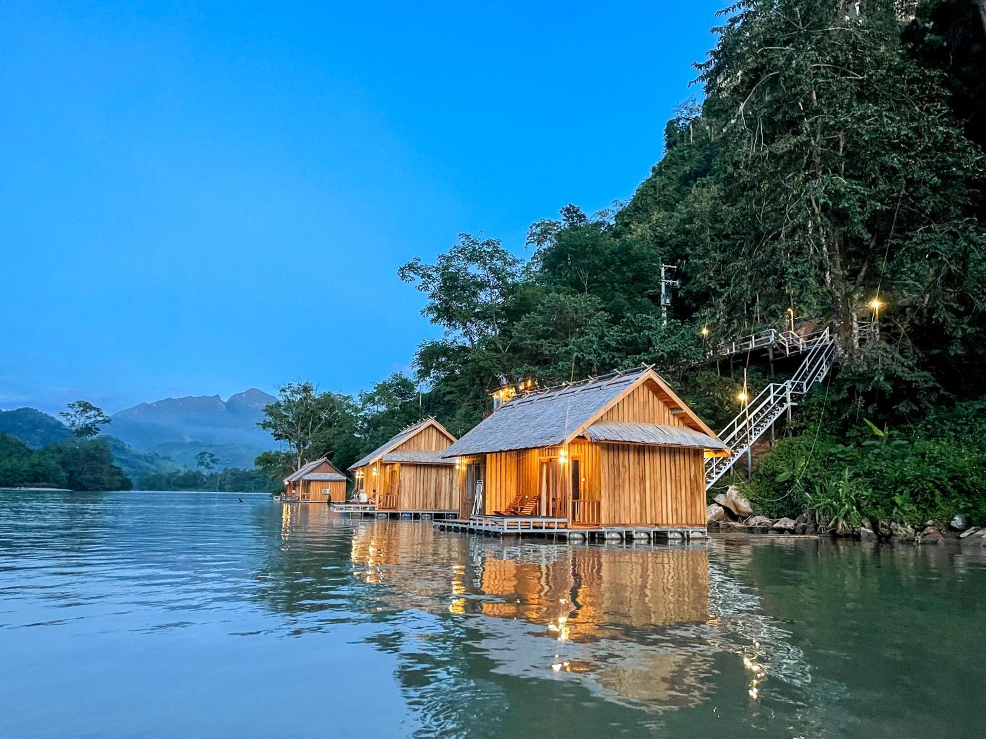 Nongkhiaw The Float House Hotell Exteriör bild