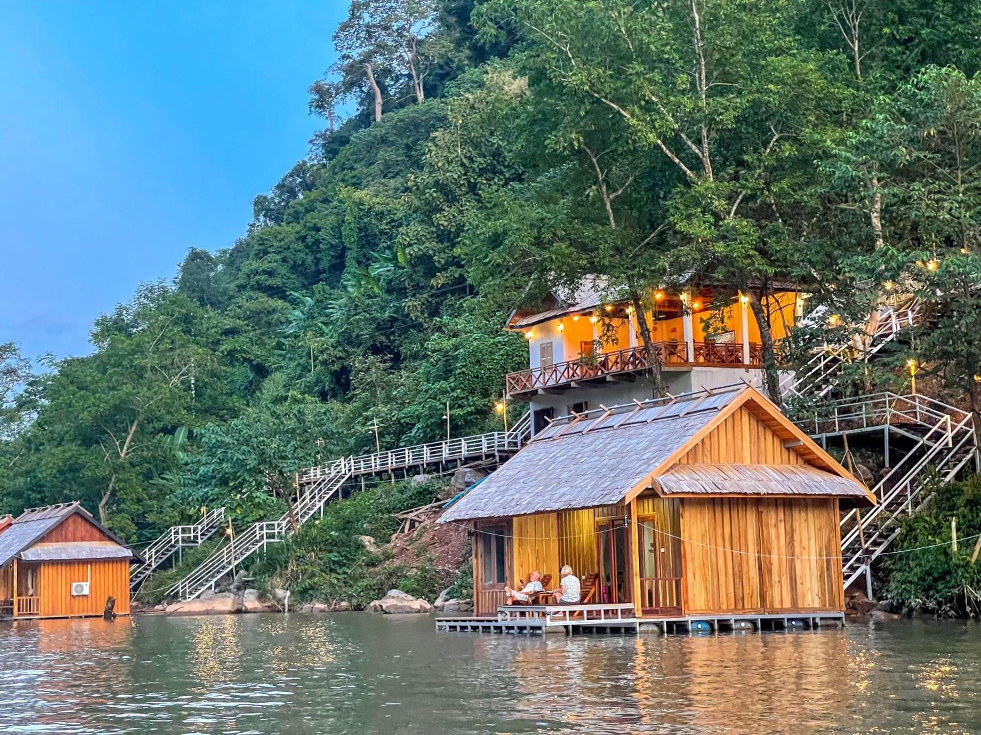 Nongkhiaw The Float House Hotell Exteriör bild