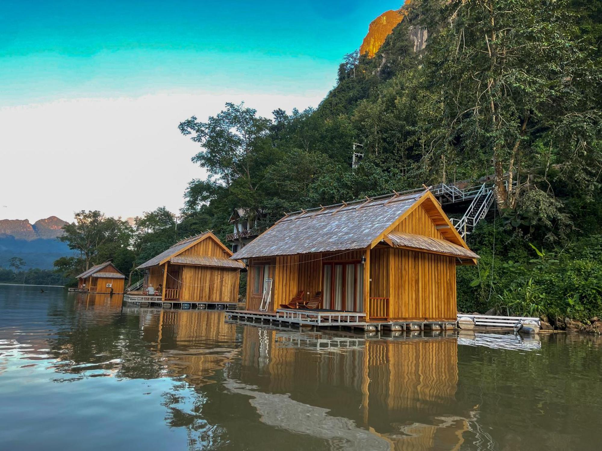 Nongkhiaw The Float House Hotell Exteriör bild