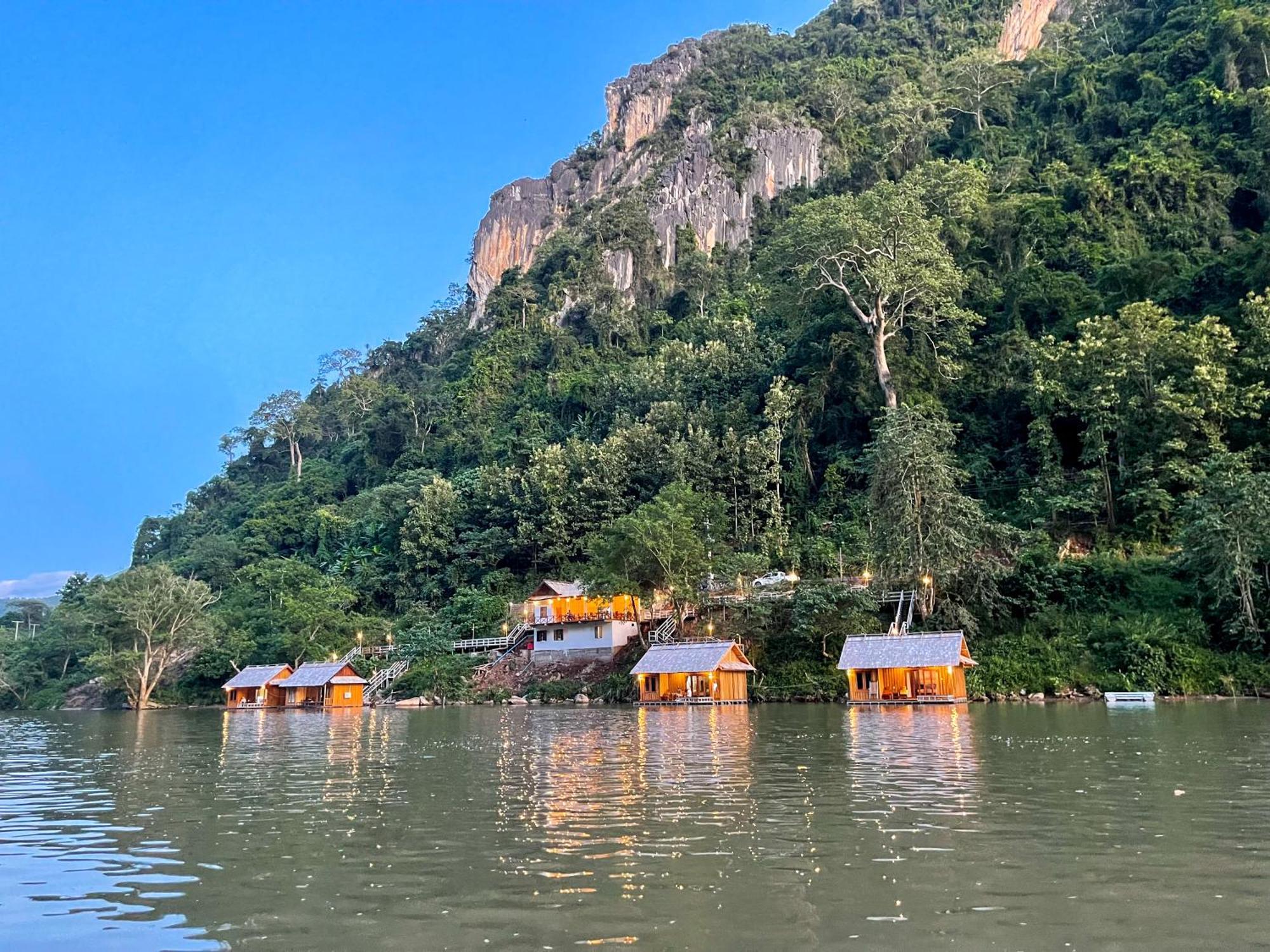 Nongkhiaw The Float House Hotell Exteriör bild