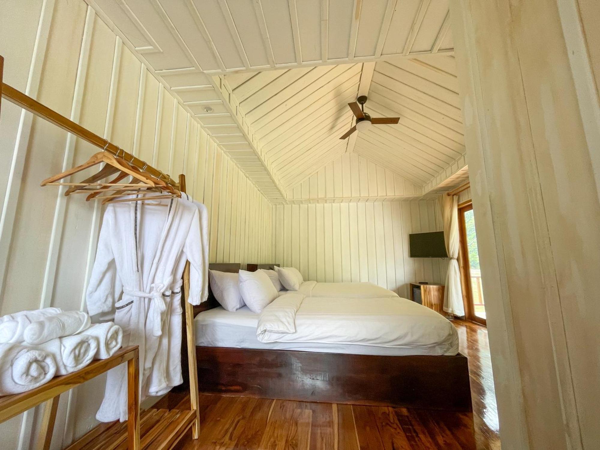 Nongkhiaw The Float House Hotell Exteriör bild