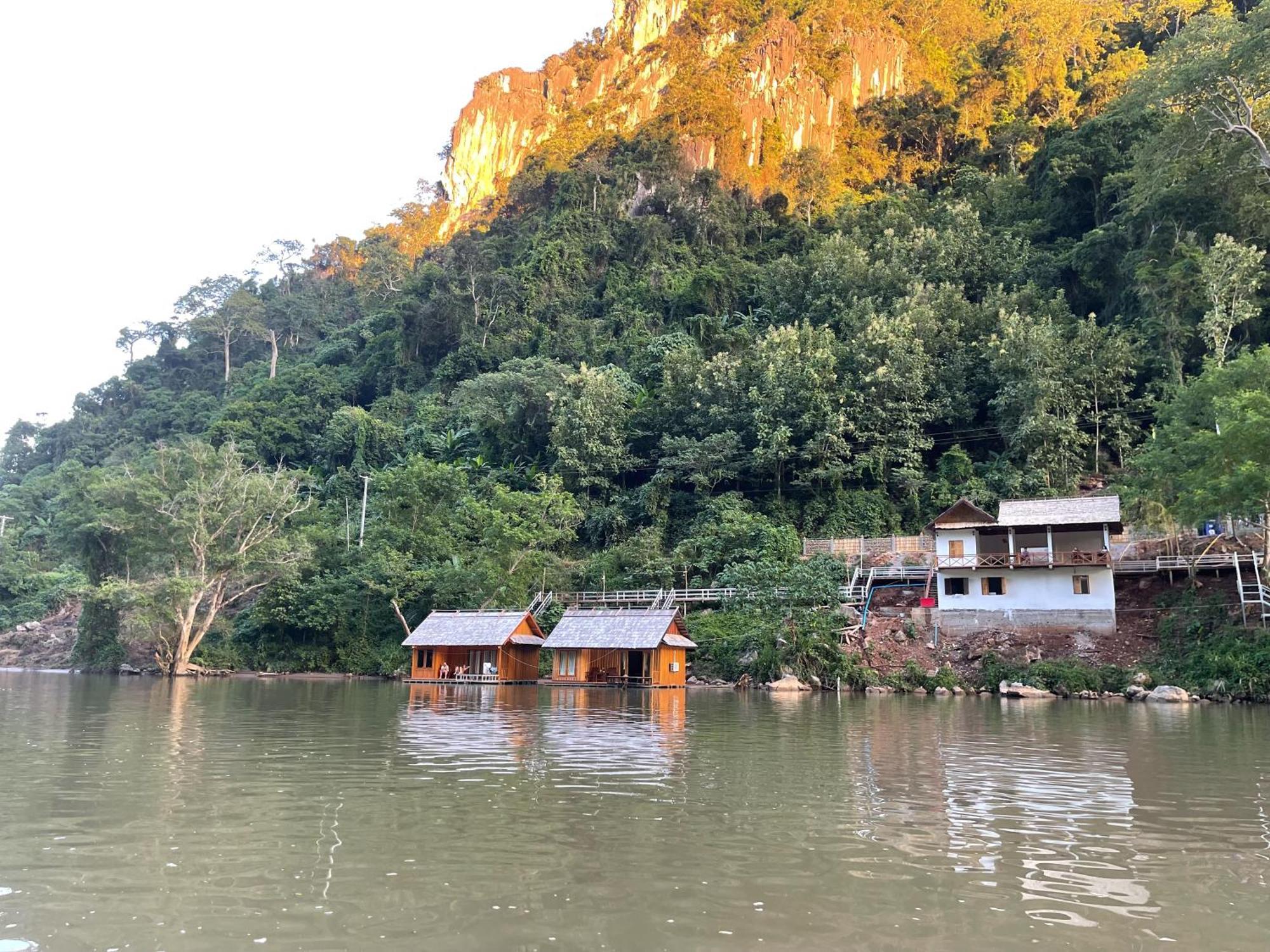 Nongkhiaw The Float House Hotell Exteriör bild
