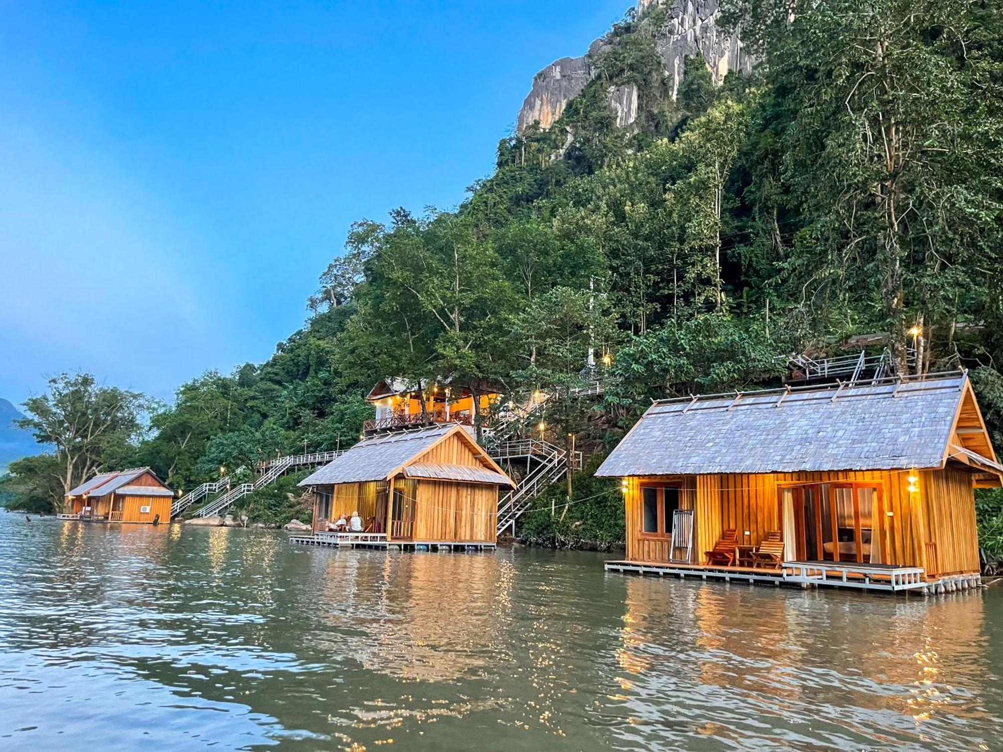 Nongkhiaw The Float House Hotell Exteriör bild