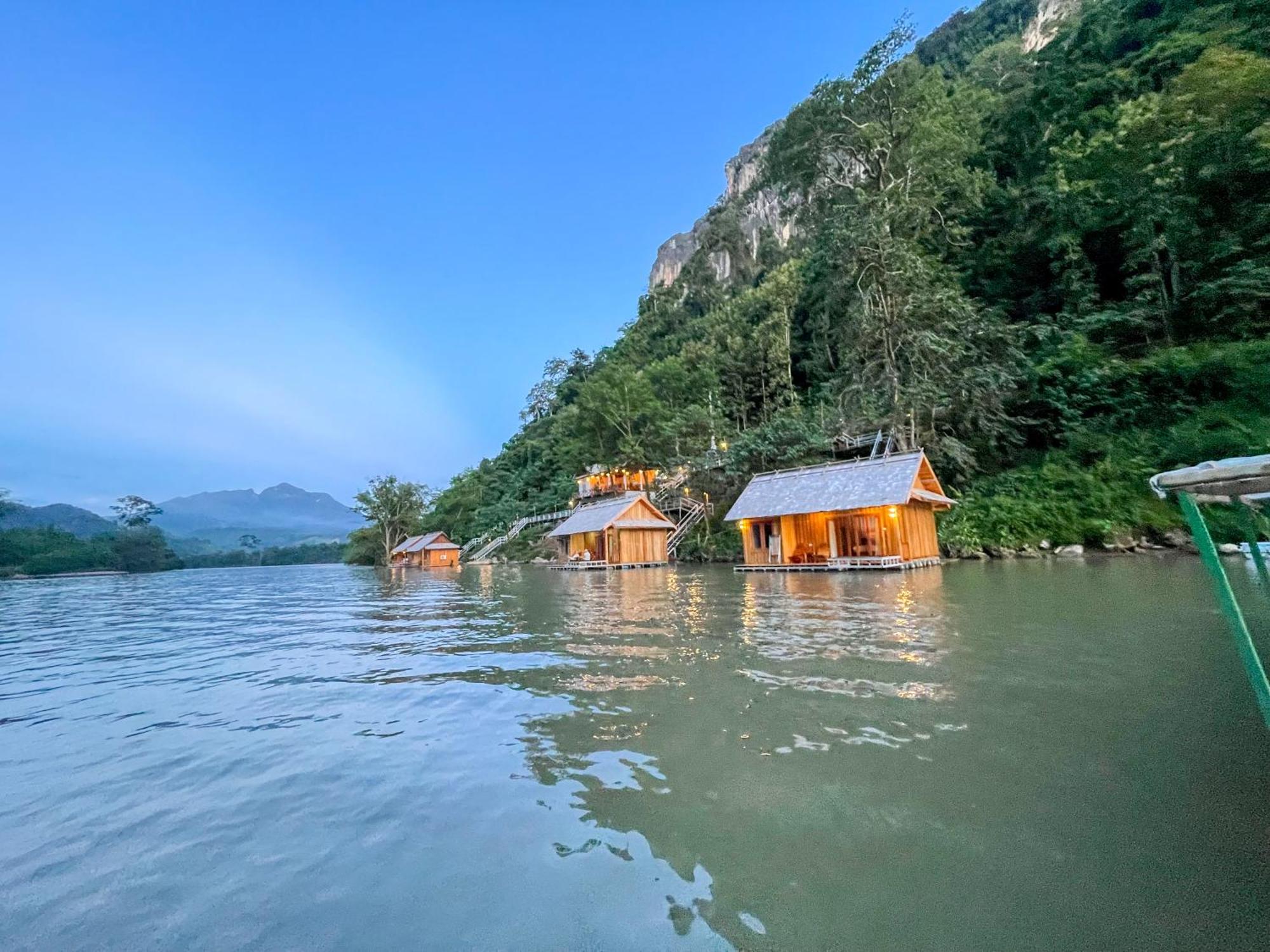 Nongkhiaw The Float House Hotell Exteriör bild