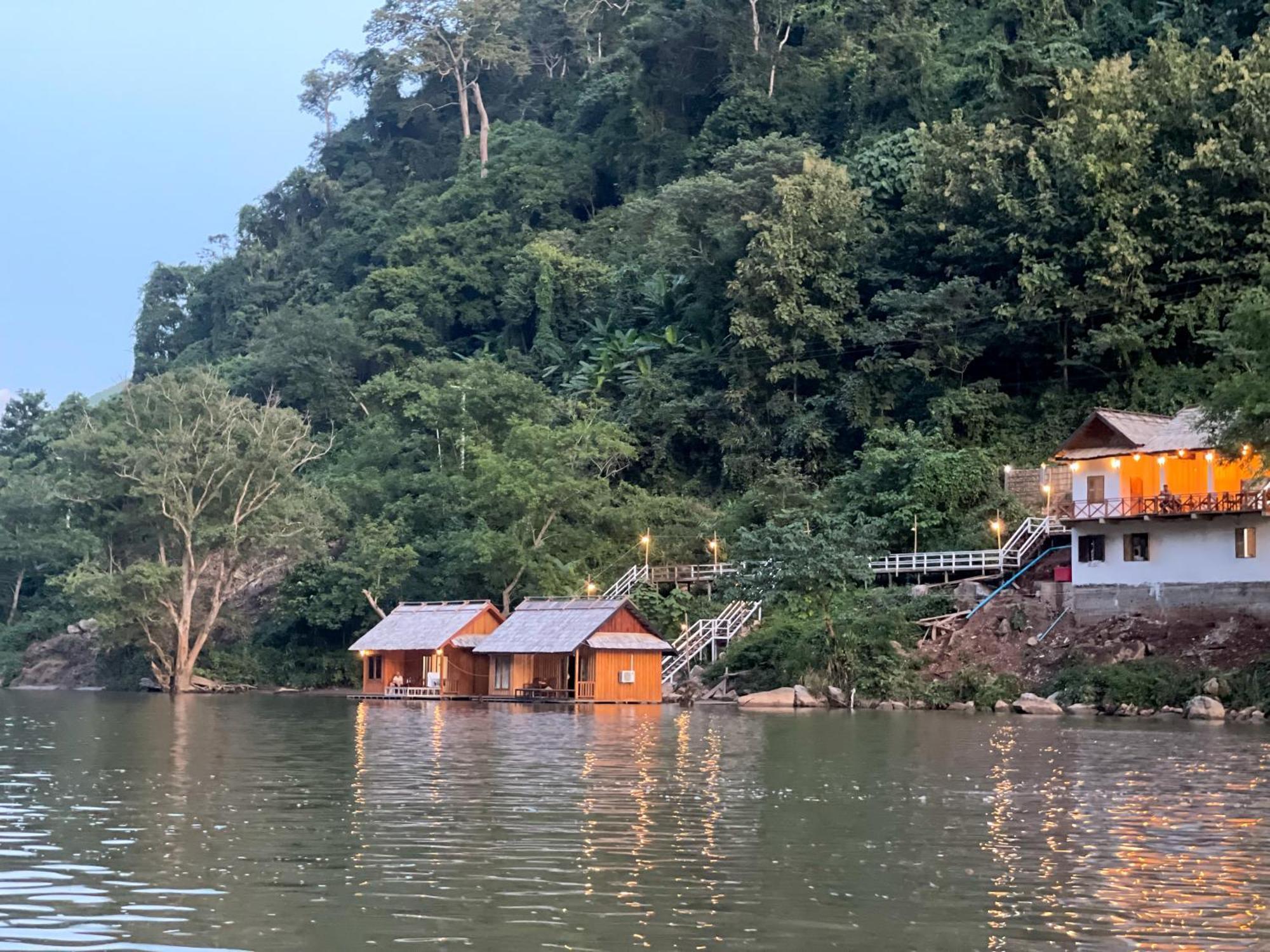 Nongkhiaw The Float House Hotell Exteriör bild